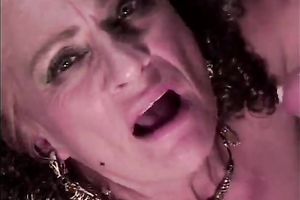 Old slutty doxy got screwed by a customer in her pub