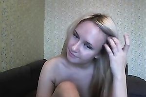 Awesome non-professional golden-haired shows her flawless body for the cam