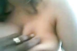 Spoiled Indian nympho doesn't hesitate to let her paramour touch her tits