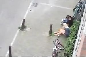 Pink shirt chap fucked his babe in the arse right on the street