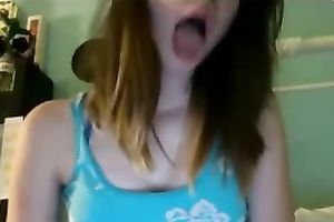 Horny camgirl enjoys showing off her private parts