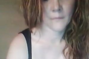 Bosomy redhead fingers her cookie in hardcore cam solo