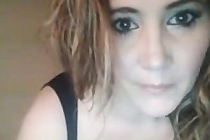 Bosomy redhead fingers her cookie in hardcore cam solo