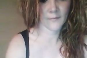 Bosomy redhead fingers her cookie in hardcore cam solo