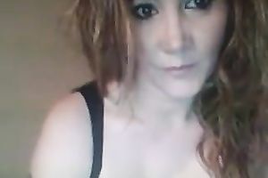 Bosomy redhead fingers her cookie in hardcore cam solo