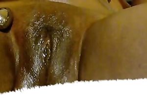 I love to masturbate when there is no one around to give me pleasure