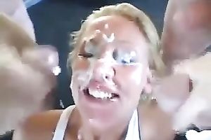 Amateur blond mamma acquires her face overspread with sex cream