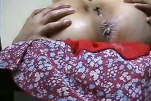 This hottie can not live a day out of a priceless muff fisting