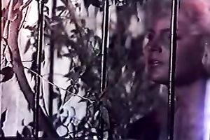 Tempting brunette hair hottie receives unfathomable dicked on the sofa