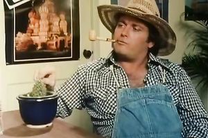 Horny retro golden-haired bitch receives her slit fucked hard on a car