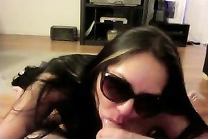 Sassy and skanky dark brown bitch blowing my penis after escort