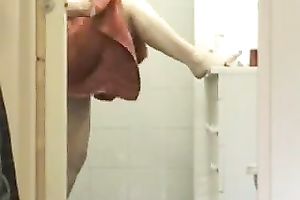 My short-haired older horny white wife wipes her unshaved pussy after shower