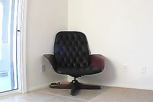 Chubby slutty floozy acquires her love tunnel screwed by her fingers