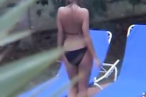 My killer neighbour can hypnotize any fellow with her large scoops