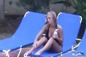 My killer neighbour can hypnotize any fellow with her large scoops