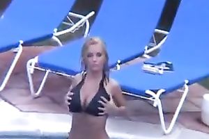 My killer neighbour can hypnotize any fellow with her large scoops