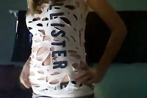 Teen honey teasing by disrobe dancing on livecam exposing her love tunnel and love bubbles