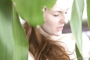 Amateur redhead honey lets an mature guy eat her bald twat