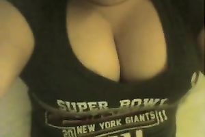 Busty lalin girl playgirl shows how that babe sucks a dildo on cam