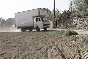 Blond head tramp rides lengthy 10-Pounder in reverse cowgirl pose in car