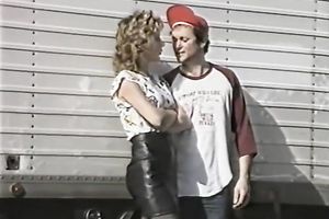 Blond head tramp rides lengthy 10-Pounder in reverse cowgirl pose in car