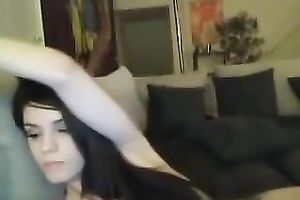 Divine livecam model with tattoos knows how to make a dude excited