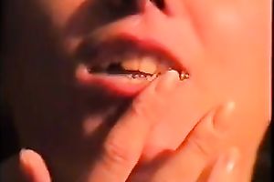 Luscious slutwife works on my 10-Pounder untill it explodes with semen