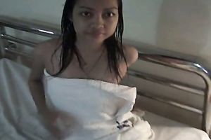 Oriental bitch knows what to do with her lover's diminutive rod