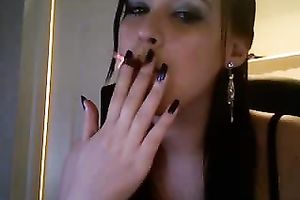 My raunchy looking girlfriend looks hawt during the time that smokin'