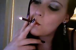 My raunchy looking girlfriend looks hawt during the time that smokin'