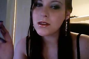 My raunchy looking girlfriend looks hawt during the time that smokin'