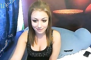 Russian livecam bitch shows her love muffins and plays with her twat