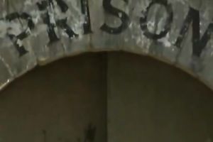 Dark head lusty doxy acquires turbulently double team loped