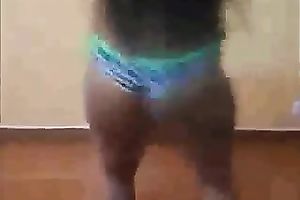 Big bottomed Hispanic nympho is actually great at twerking