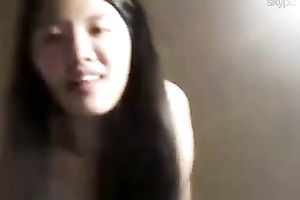 Amateur Asian babe fingers her bawdy cleft during a intimate show