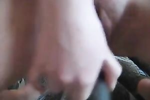 I am a hot Russian coed and I love masturbating on livecam