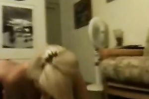 Sexy and sassy blond with juicy wazoo knows how to give awesome head