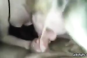 Cock crazed bimbo sucks her fuck buddy's shaft like a champ