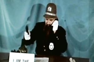 Long haired dark brown sex pots fight for one presidential ripe peeper