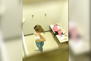 Busty sweetheart caught my attention in the dressing room