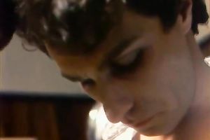 Kinky man gives precious tongue job to one classic whore