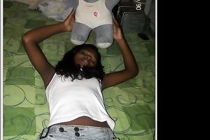 Shaved Teenie Ebony GFs!