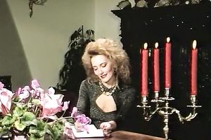 Dirty brunette mom is fisting soaked twat of brownhead hooker