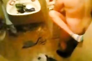 My spoiled girlfriend is truly into having sex in missionary position