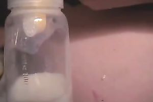 My juggy preggo housewife milking her massive full natural mambos