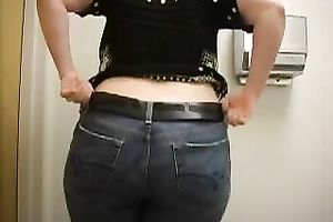 Homemade solo episode with me demonstrating my large moist booty