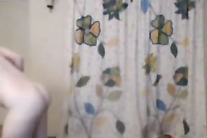 Attractive coed with seductive body can't live without dancing bare