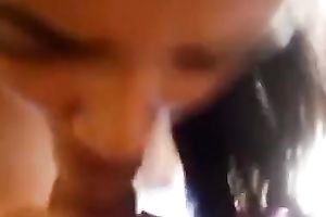 Skanky Indian babe shows her fantastic blowjob skills