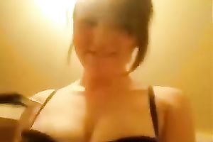 My cute slutty wife Amy lets me fuck her muff in the missionary pose