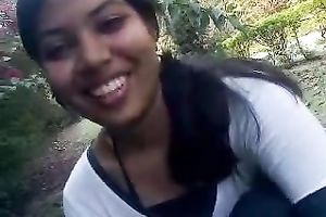 This hooker is not shy at all and this babe flashes her mambos in the park